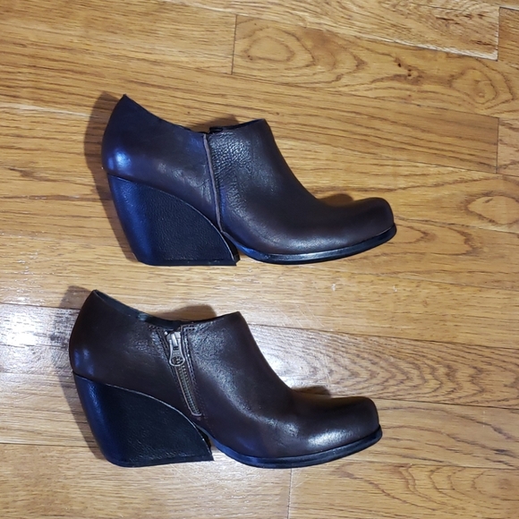 Kork-Ease holmes leather wedge booties. 9